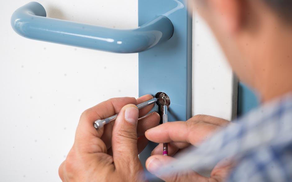 ouvrir une porte bloquée Osny